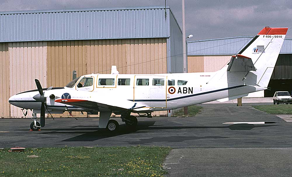 maquette avion cessna f 406 caravan ii eaat en bois
